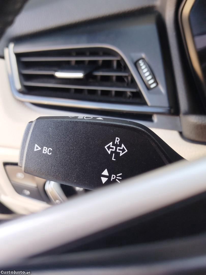 BMW 216 Active Tourer d Luxury Line — fotografia 19