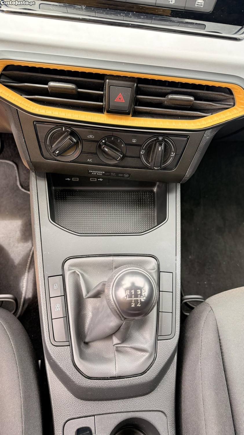 SEAT Ibiza 1.0 TSI de 2022 — fotografia 4