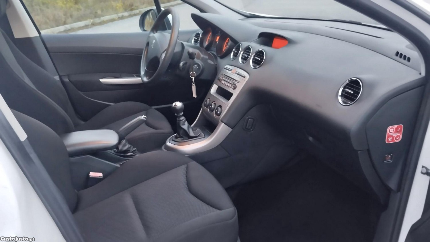 Peugeot 308 1.6 HDi — photo 3