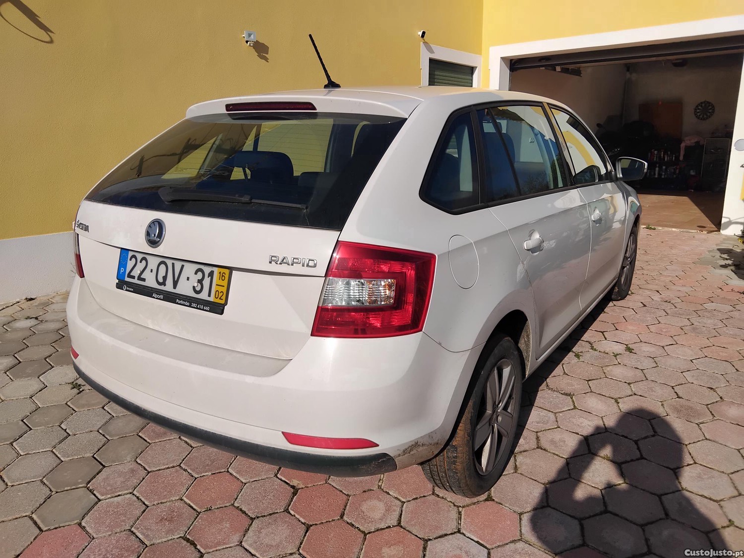 Skoda Rapid Spaceback 1.4 tdi dsg — fotografia 5