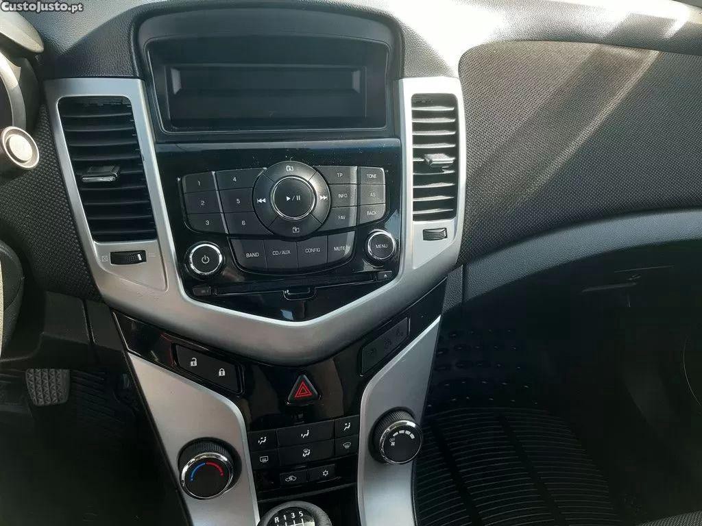 Chevrolet Cruze 1.7 vcdi ltz — fotografia 13