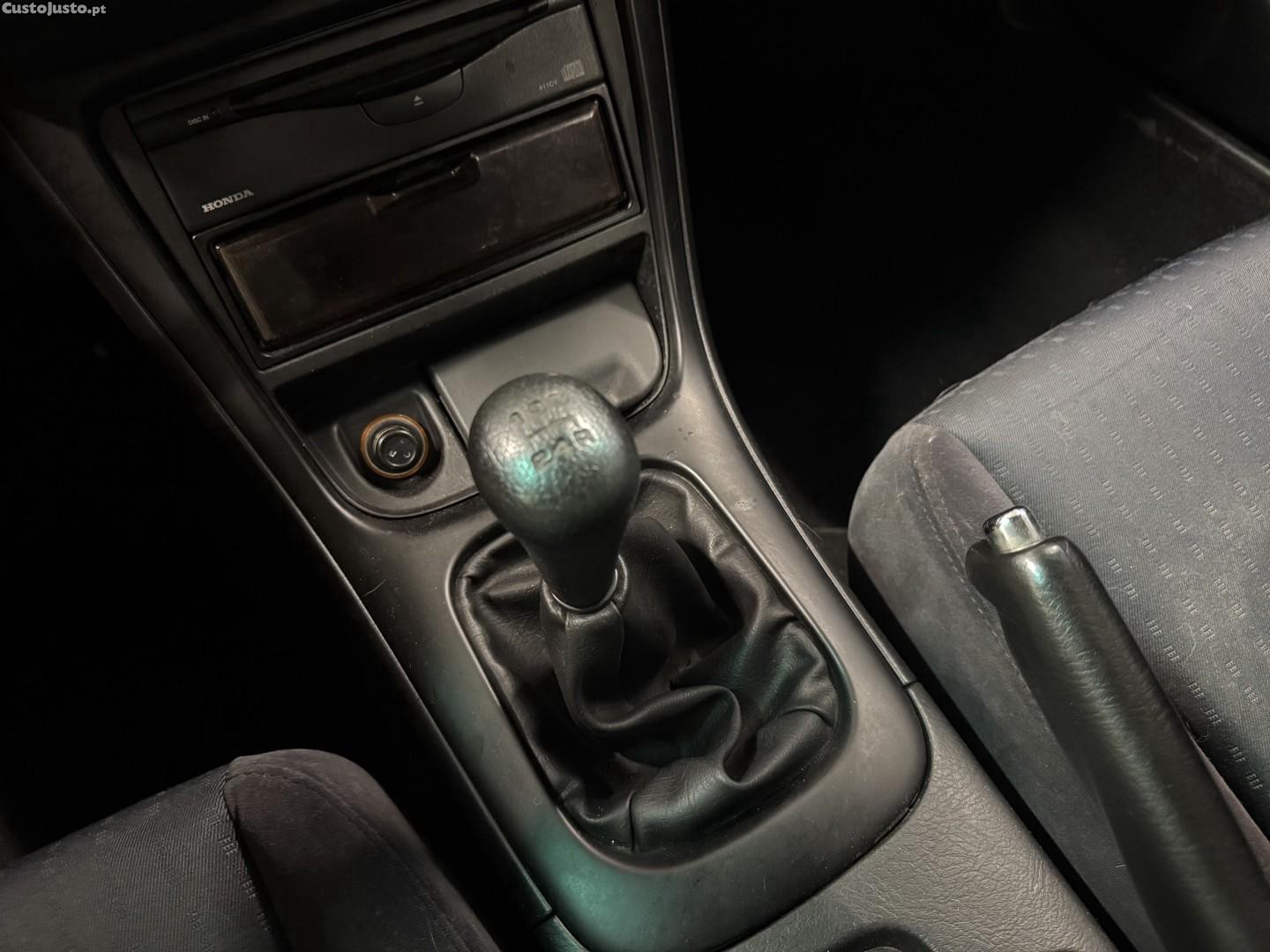 Honda Accord 1.6 LS — fotografia 9