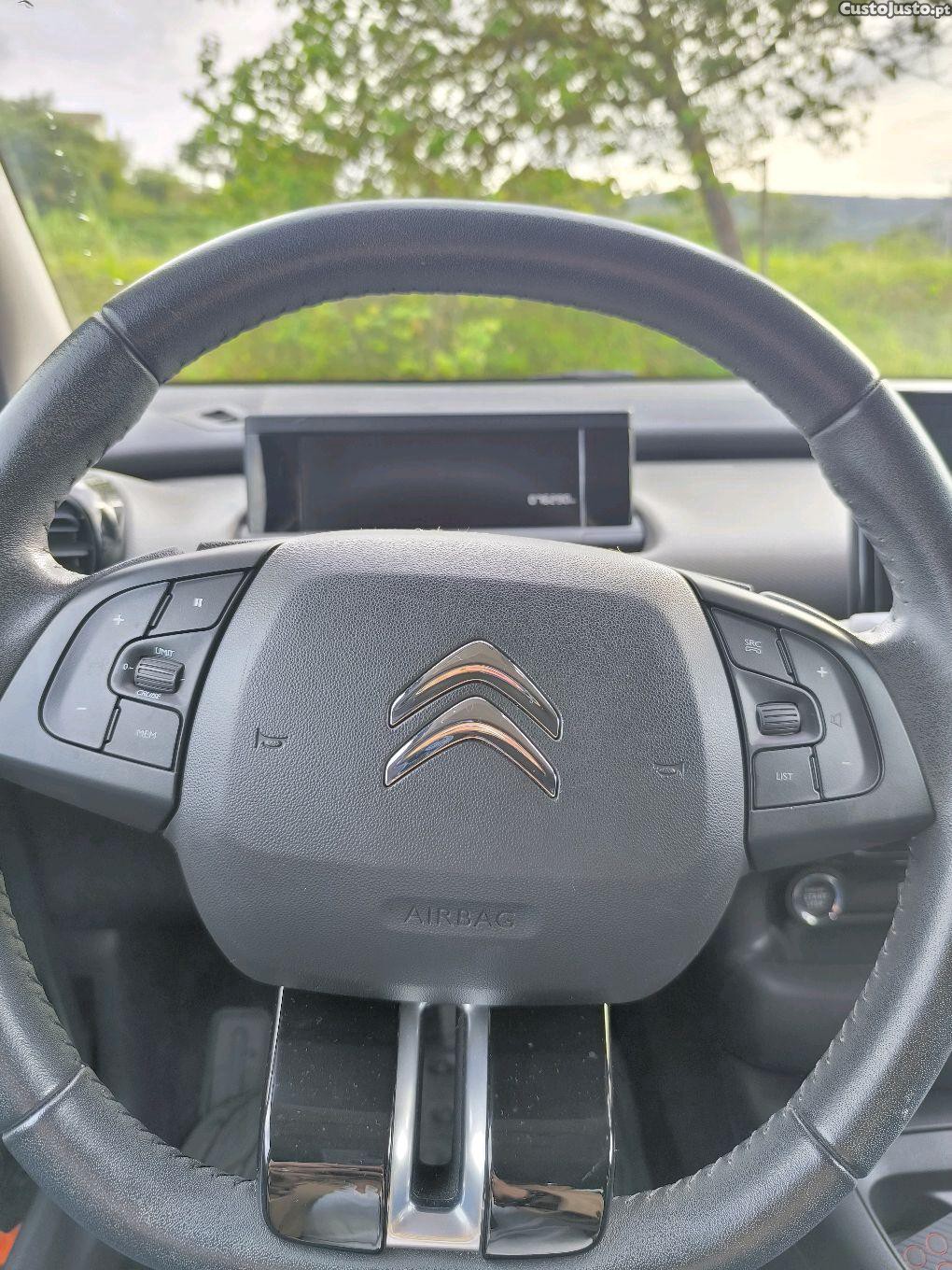 Citroën C4 Cactus 1.5 Blue HDi shine — fotografia 4