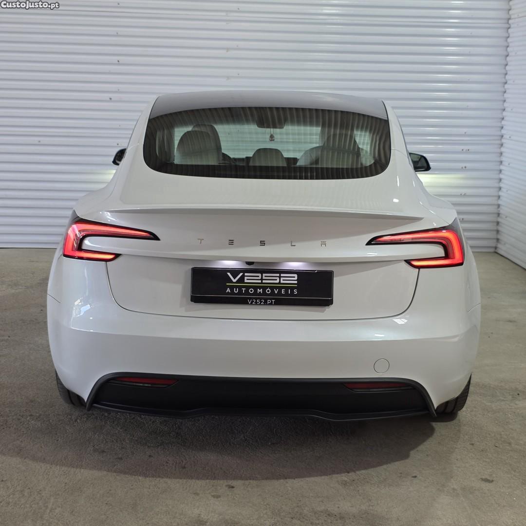 Tesla Model 3 Tração Traseira Premium — fotografia 19