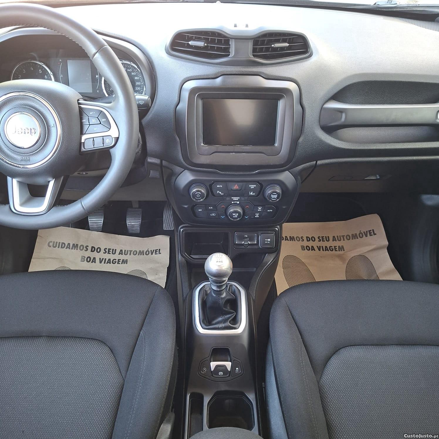 Jeep Renegade 1.0 T Longitude — fotografia 8