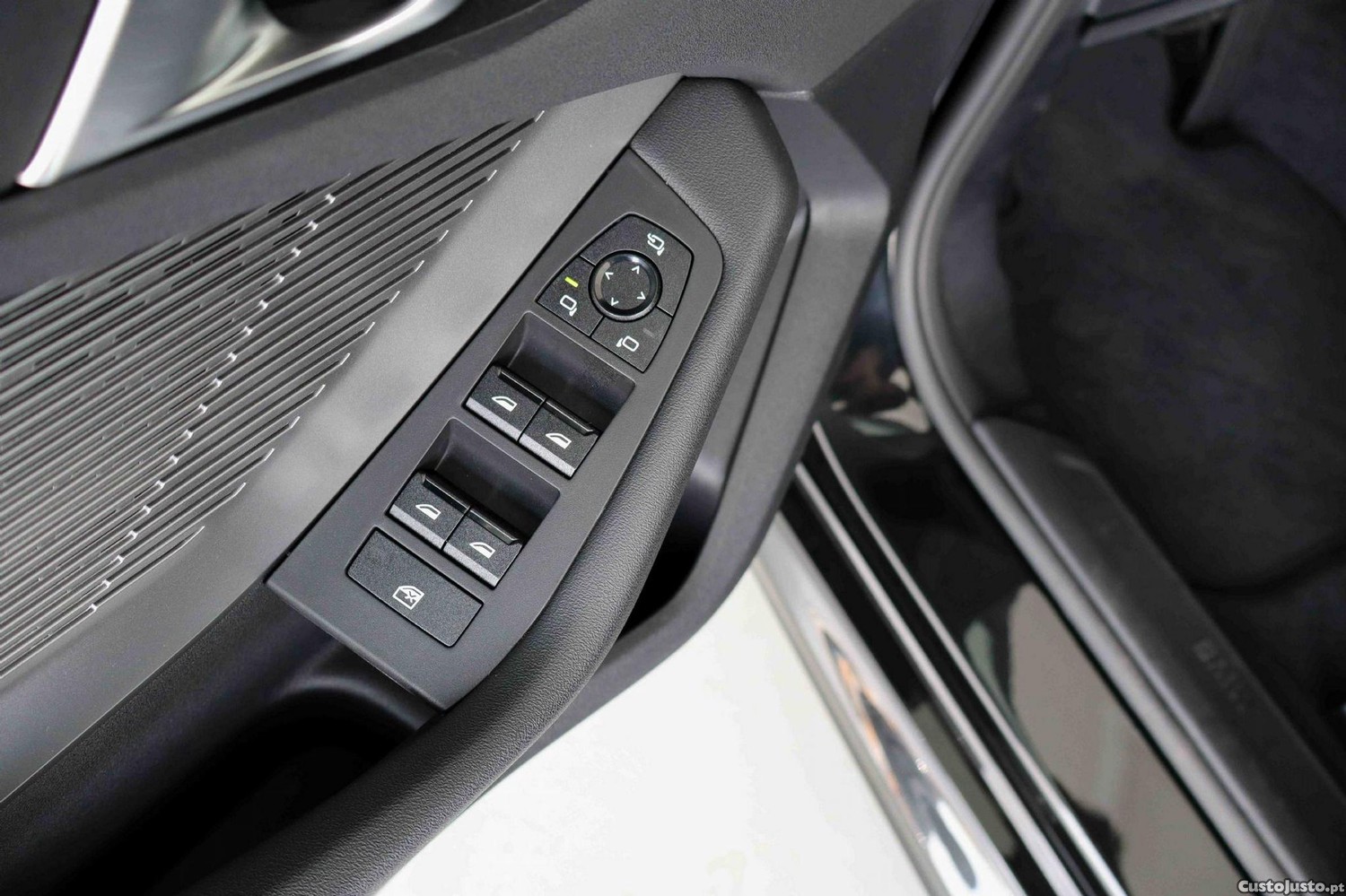 BMW 116 Pack Desportivo M — fotografia 19