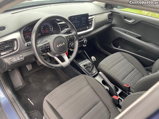 Kia Stonic 1.0 T-GDI 100 Cv — fotografia 4