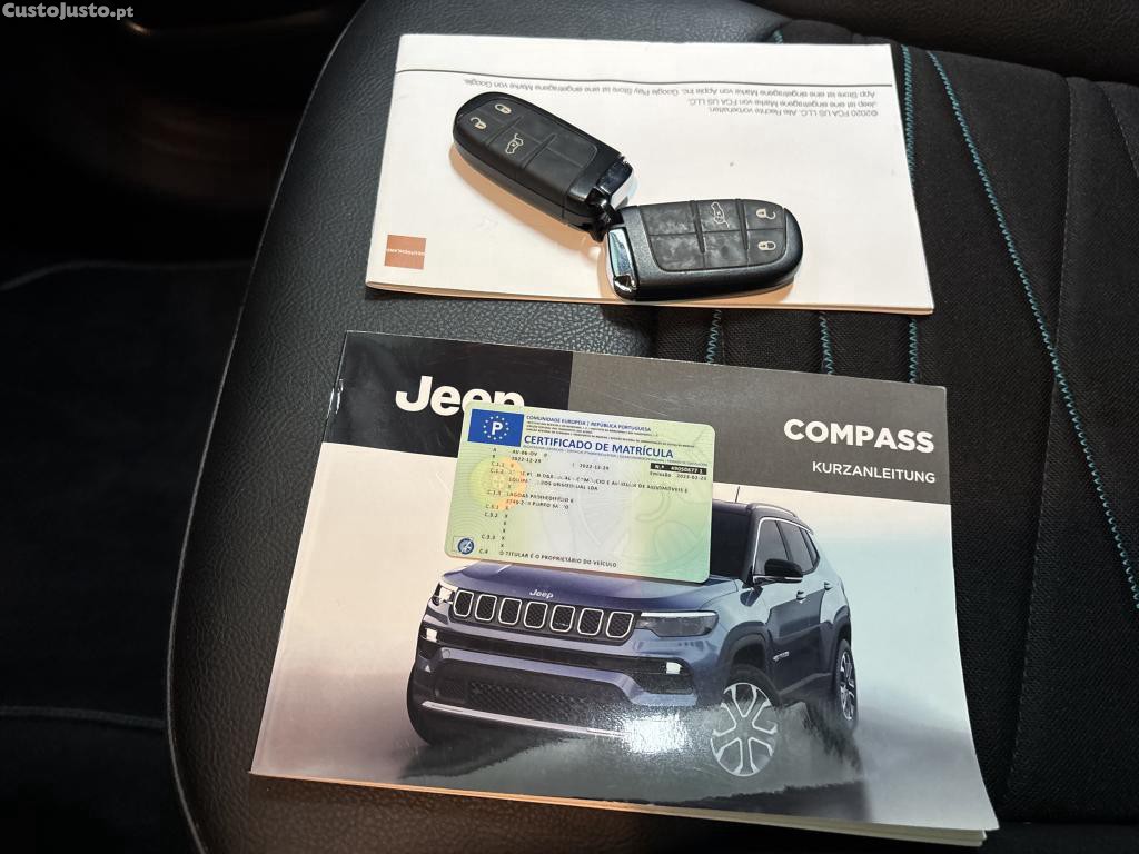 Jeep Compass 1.3 TG 4Xe Upland 240cv — fotografia 8