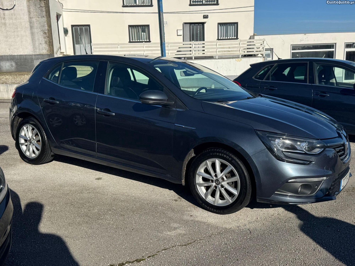 Renault Mégane 1.5 DCI — fotografia 7