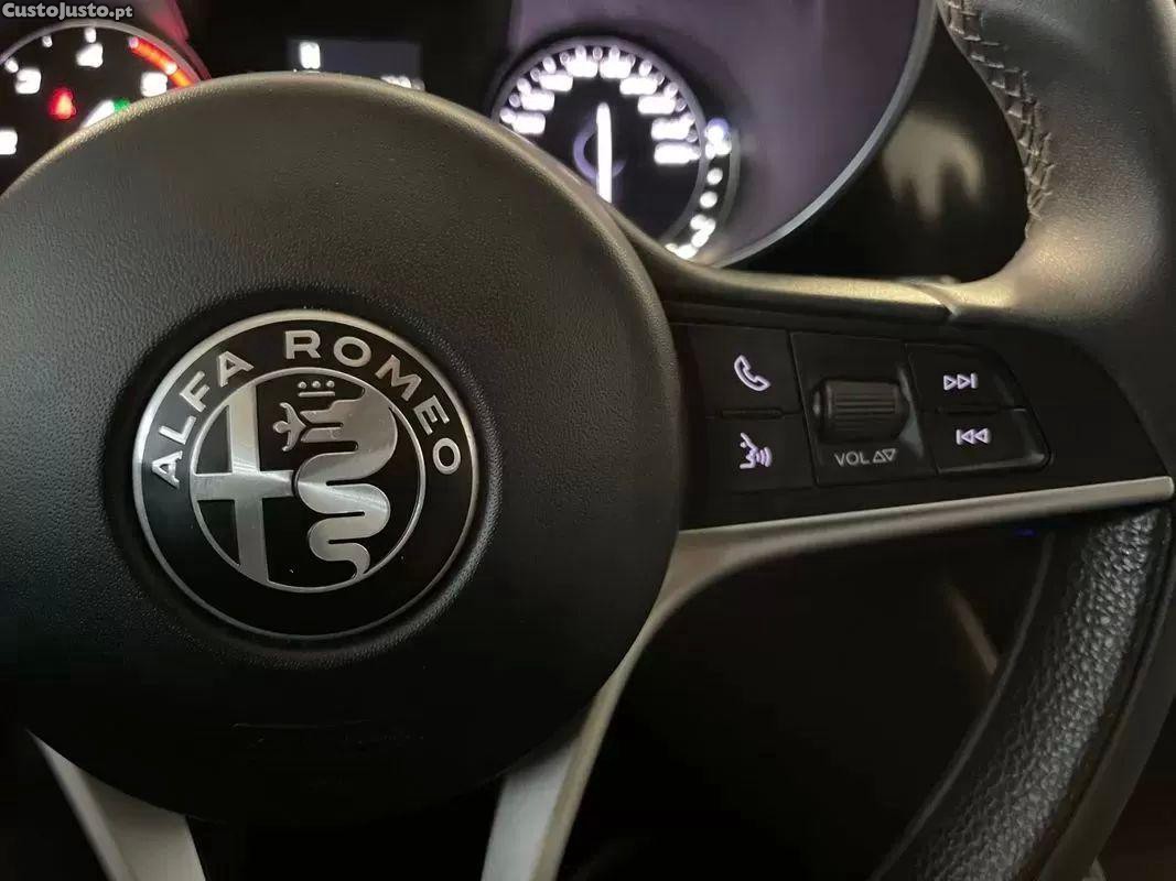 Alfa Romeo Giulia 2.2 d — fotografia 17