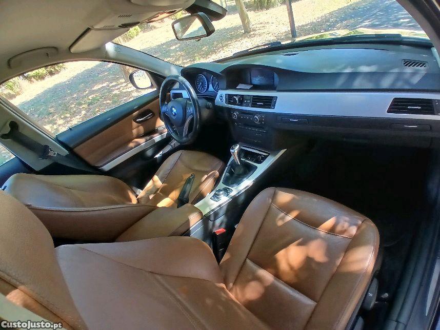 BMW 320 Touring — fotografia 3