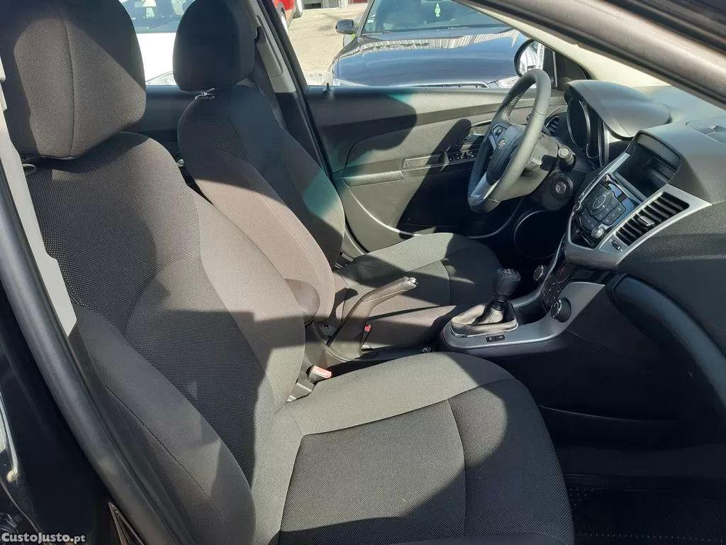 Chevrolet Cruze 1.7 vcdi ltz — fotografia 3