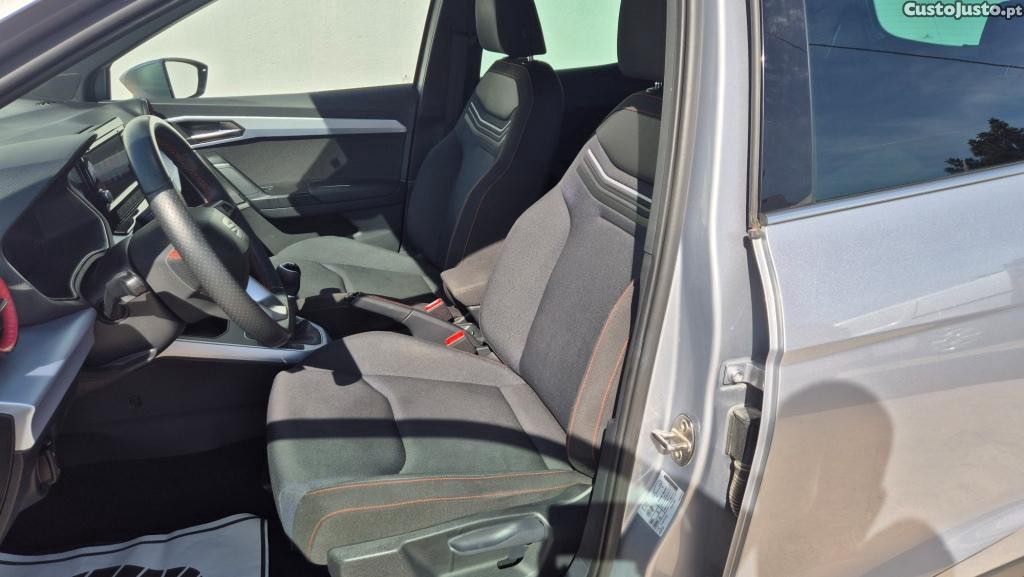 SEAT Arona 1.0 TSIFR — fotografia 9