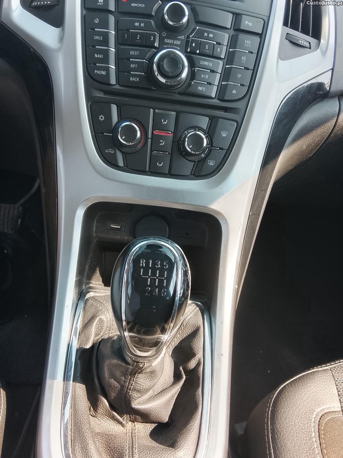 Opel Astra Sports Tourer 1.7 Diesel-Literalmente Impecável — fotografia 7