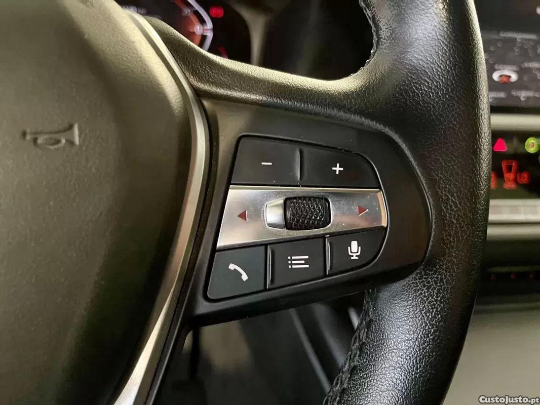 BMW 318 D auto — fotografia 27
