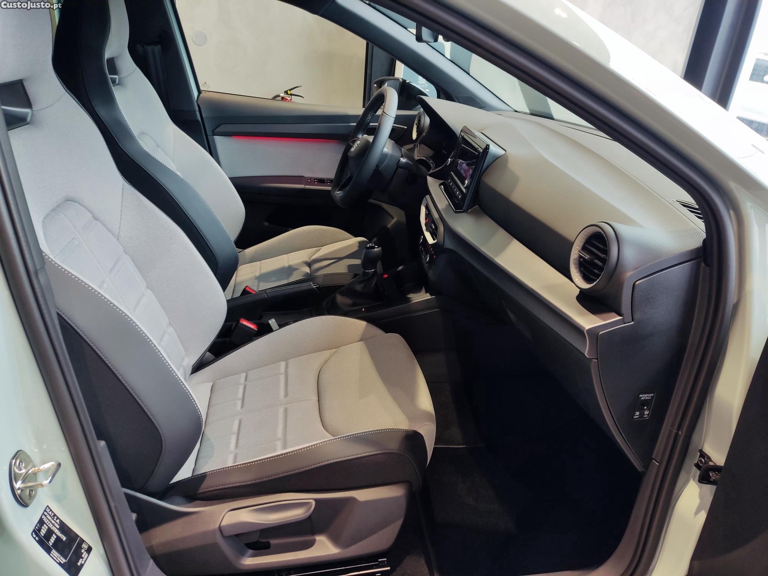 SEAT Ibiza FR 115 CV Modelo novo - Cinzento oniric — fotografia 6