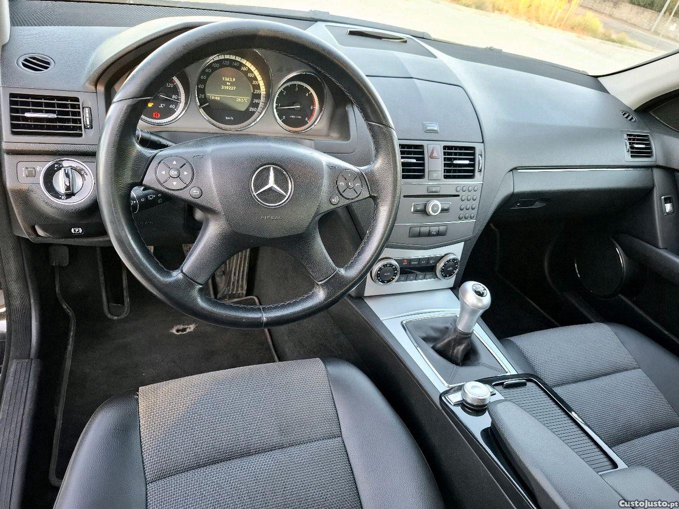 Mercedes-Benz C 250 Avangarde — fotografia 3