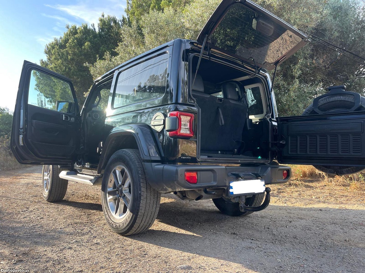 Jeep Wrangler 2.2 MultiJet — fotografia 2