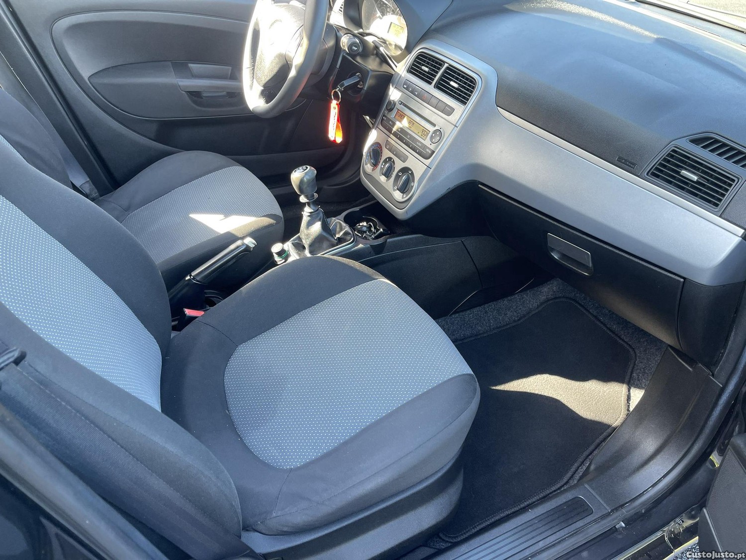 Fiat Grande Punto 1.2 gasolina — fotografia 7
