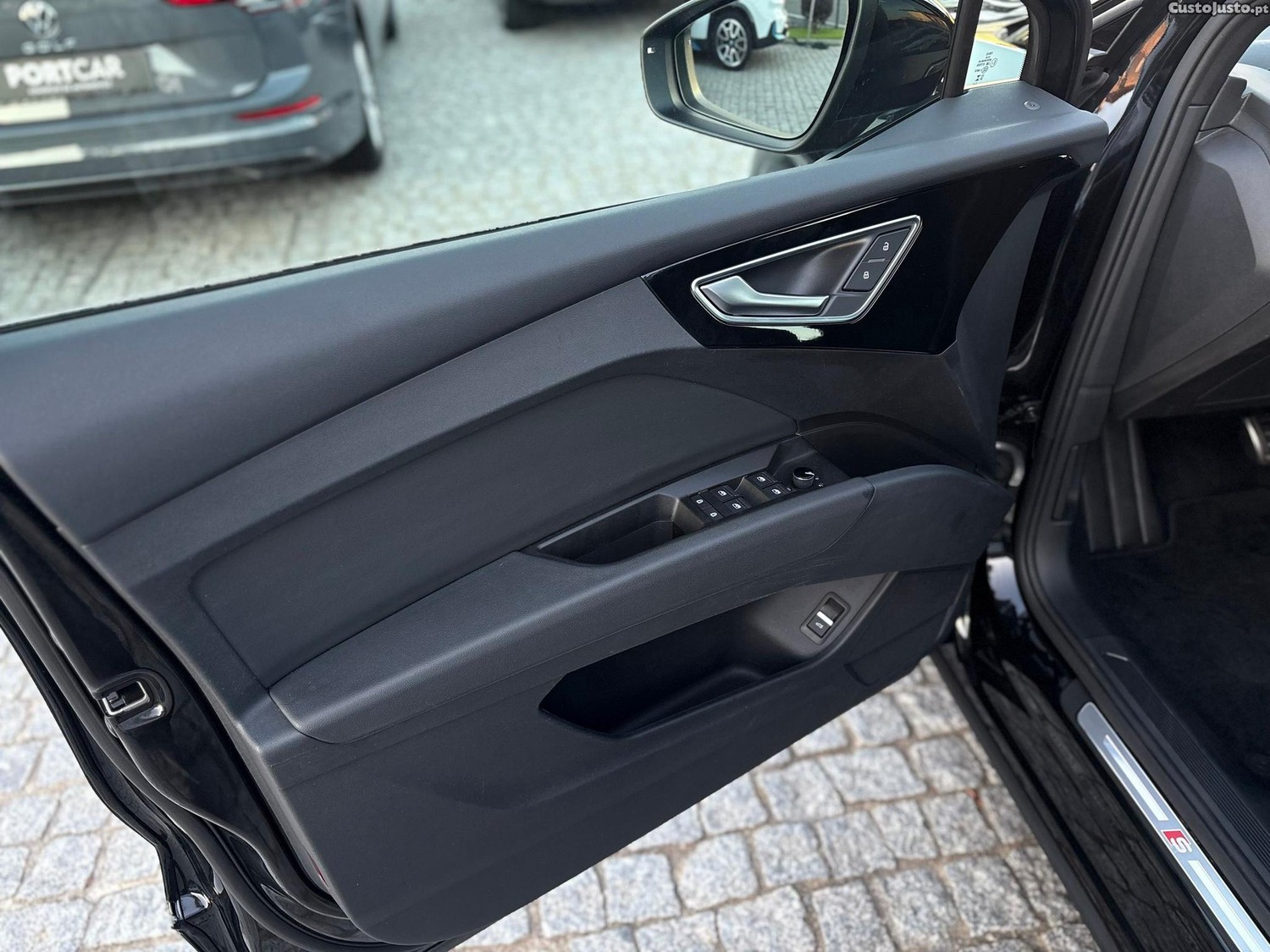 Audi Q4 Sportback e-tron 40 82 kWH — fotografia 8