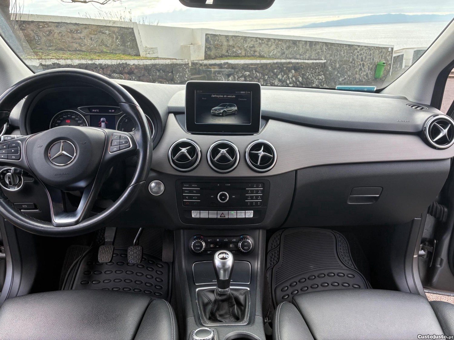 Mercedes-Benz B 180 Urban — fotografia 5