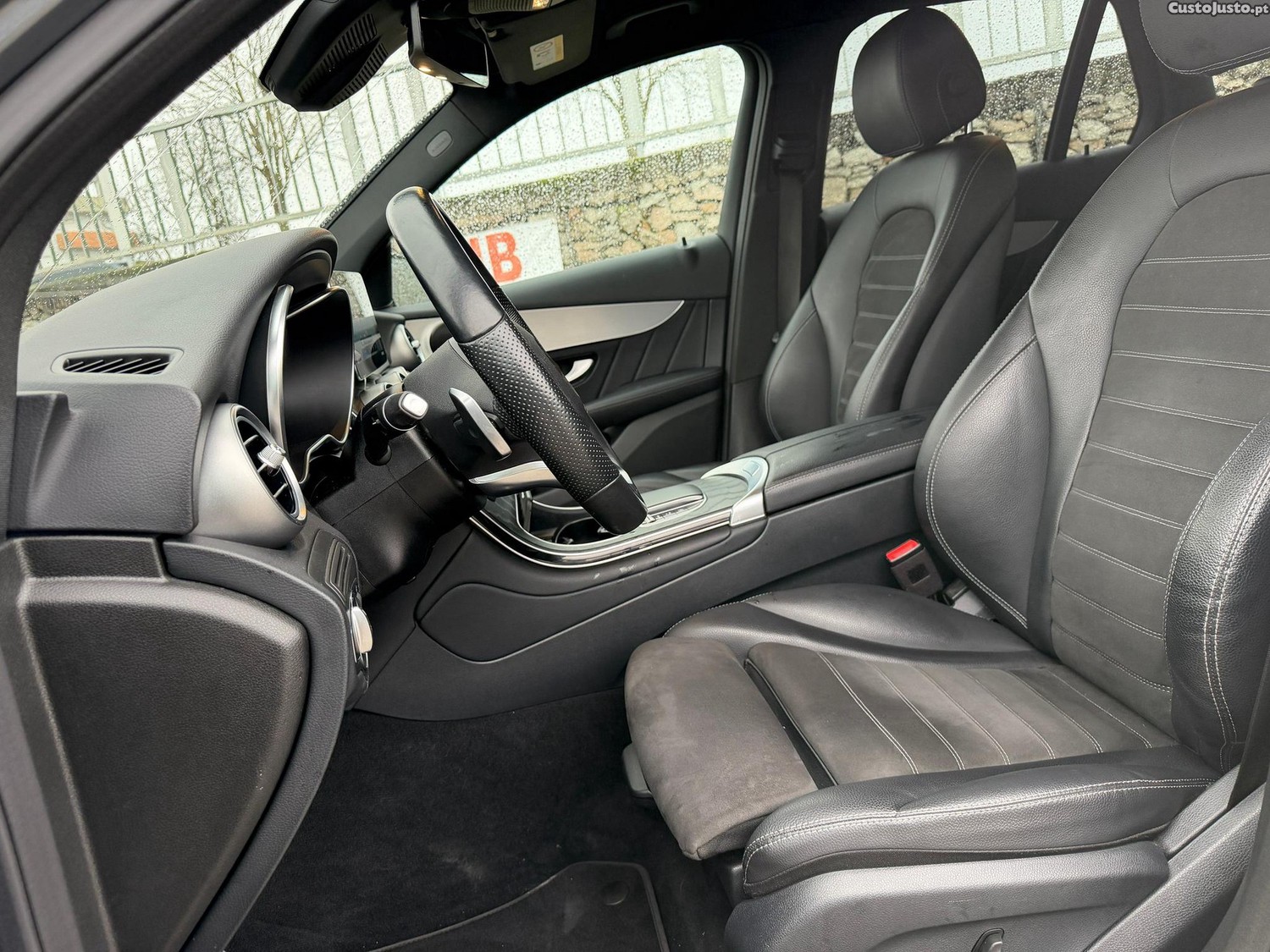 Mercedes-Benz GLC 300 de 4Matic — fotografia 9