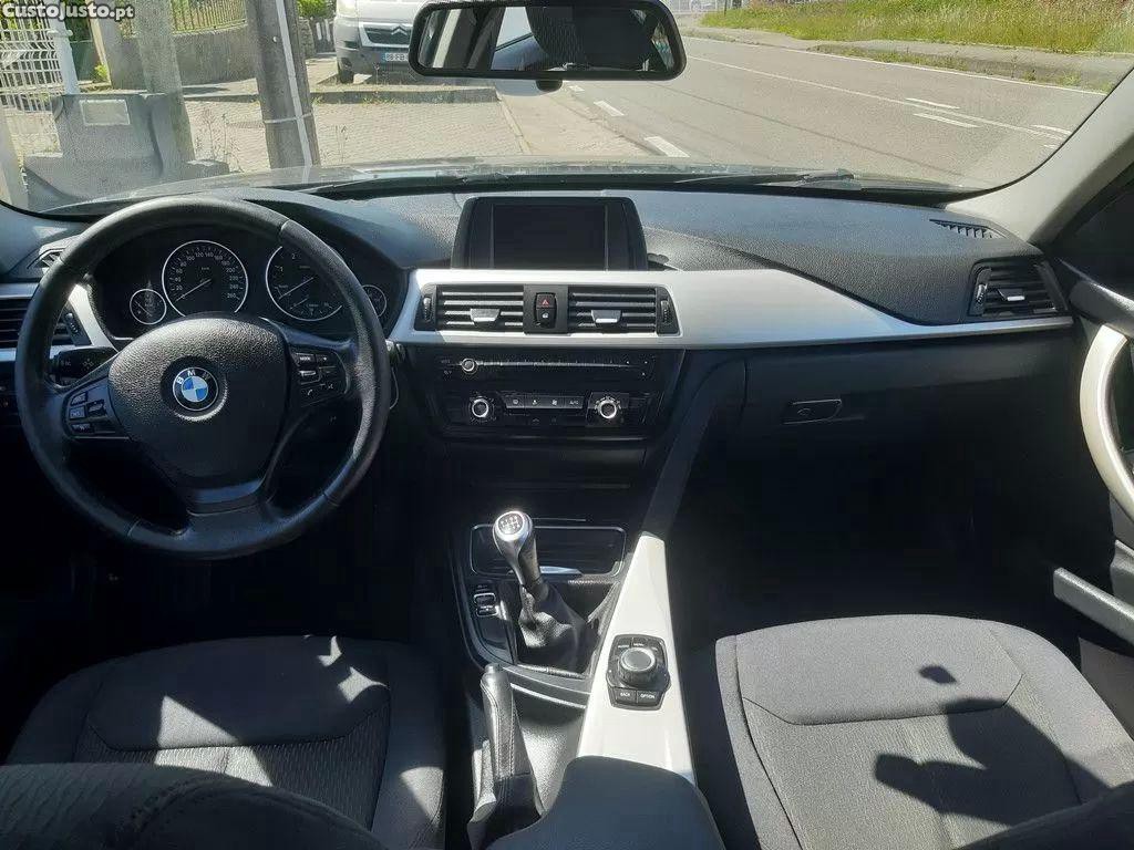 BMW 318 D touring line sport — fotografia 11