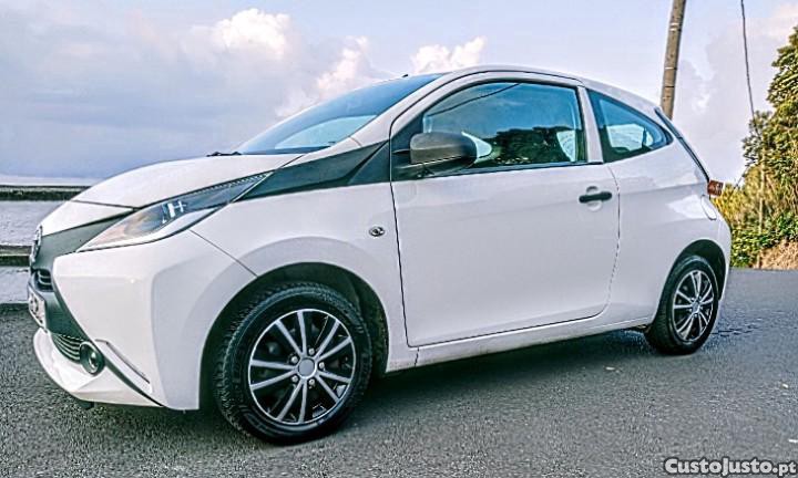 Toyota Aygo 2018 — fotografia 5