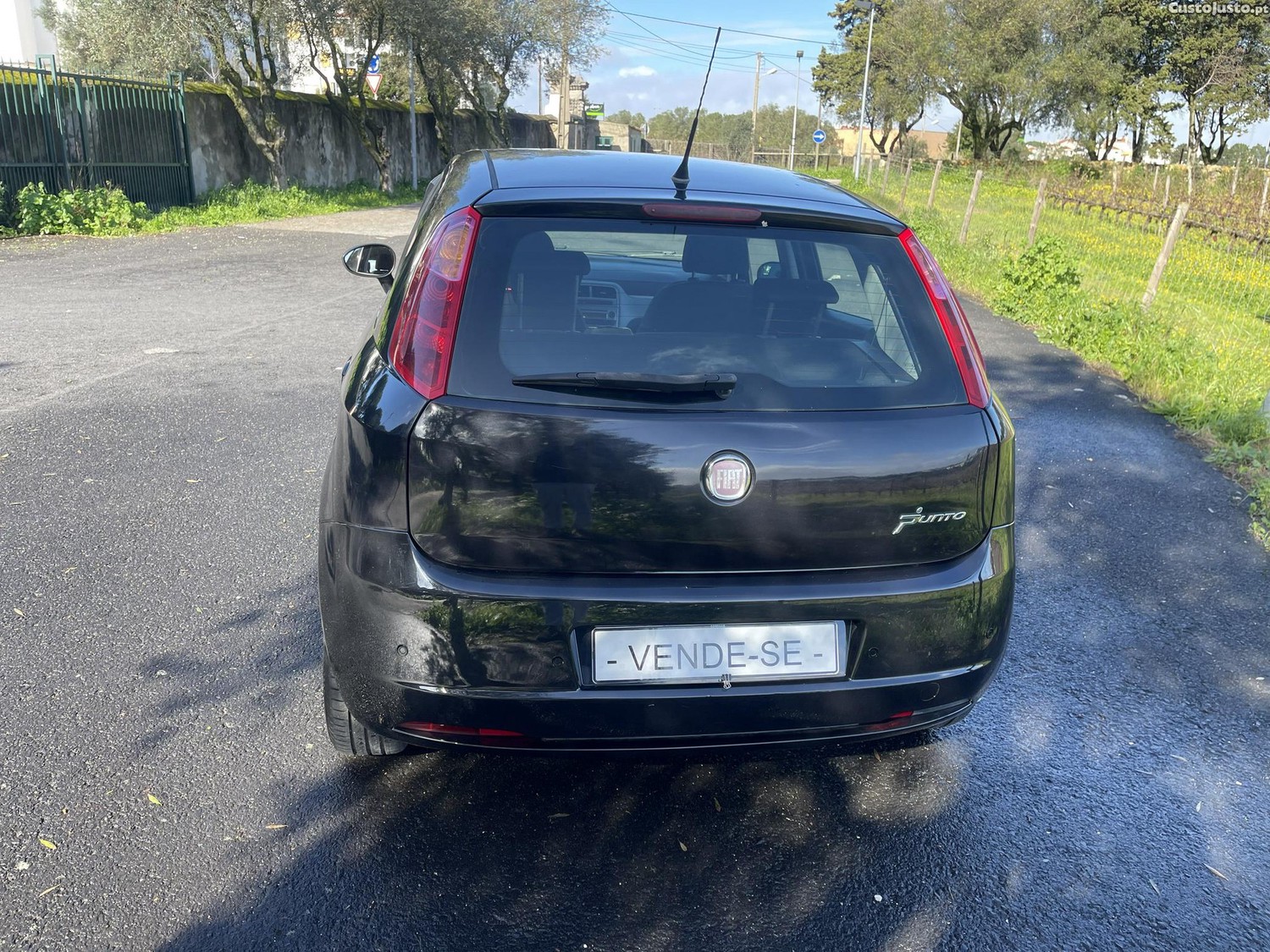 Fiat Grande Punto 1.2 gasolina — fotografia 13