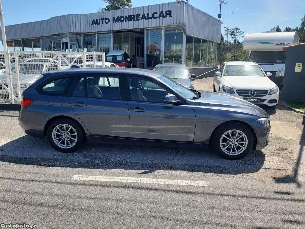 BMW 318 D touring line sport — fotografia 24