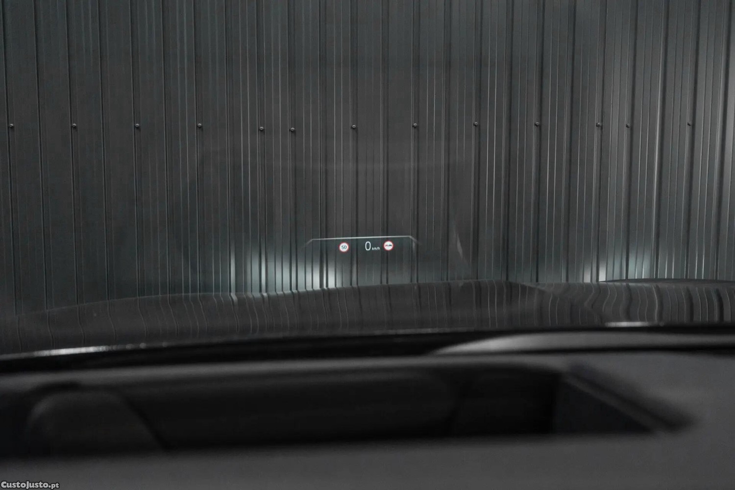 BMW 750 e xDrive Pack Desportivo M — fotografia 14