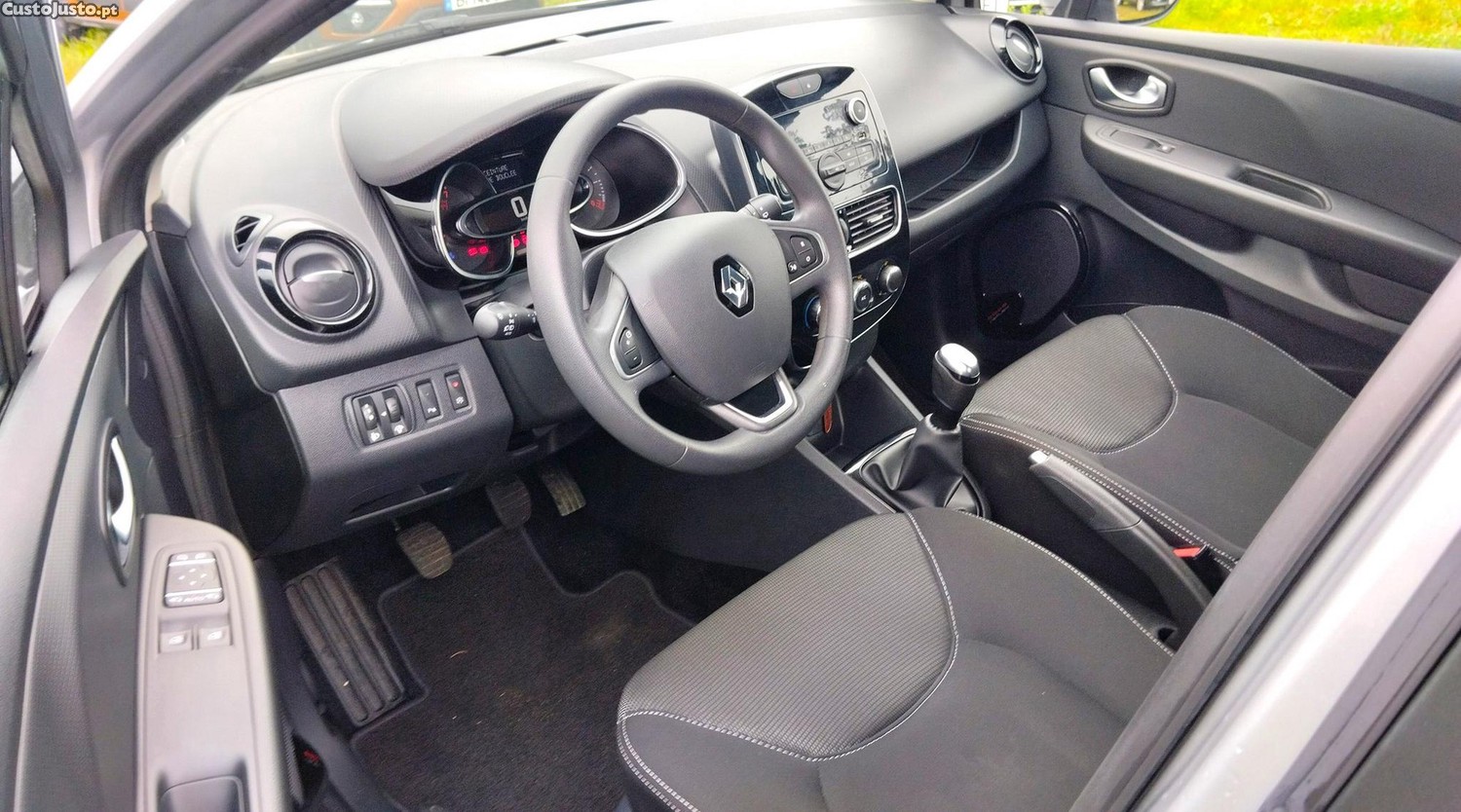 Renault Clio 0.9 TCE Confort - 20 — photo 3