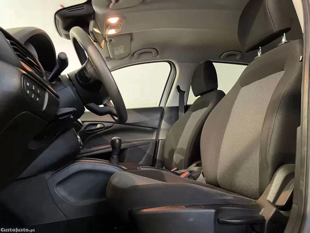 Fiat Tipo 1.3 multijet city life — fotografia 16