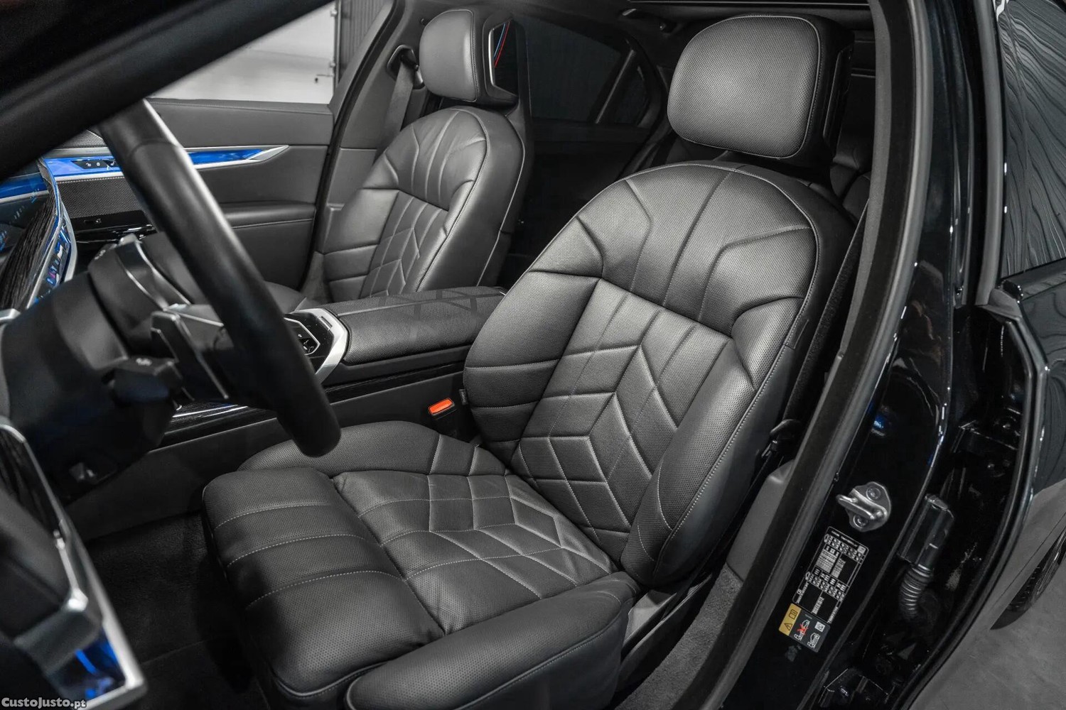 BMW 750 e xDrive Pack Desportivo M — fotografia 5