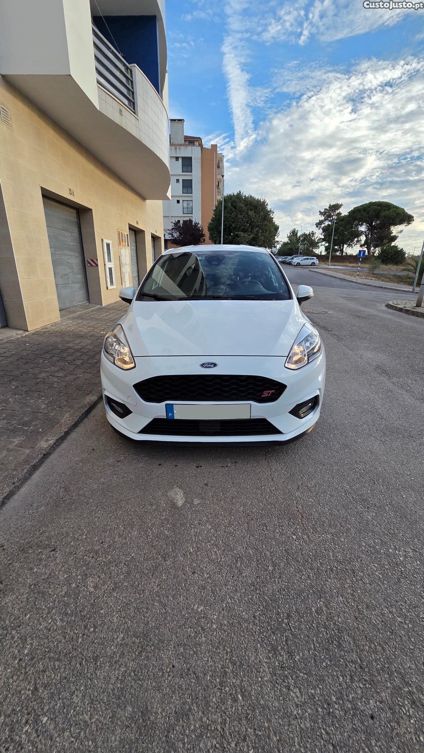 Ford Fiesta MK8 ST-Line — fotografia 4