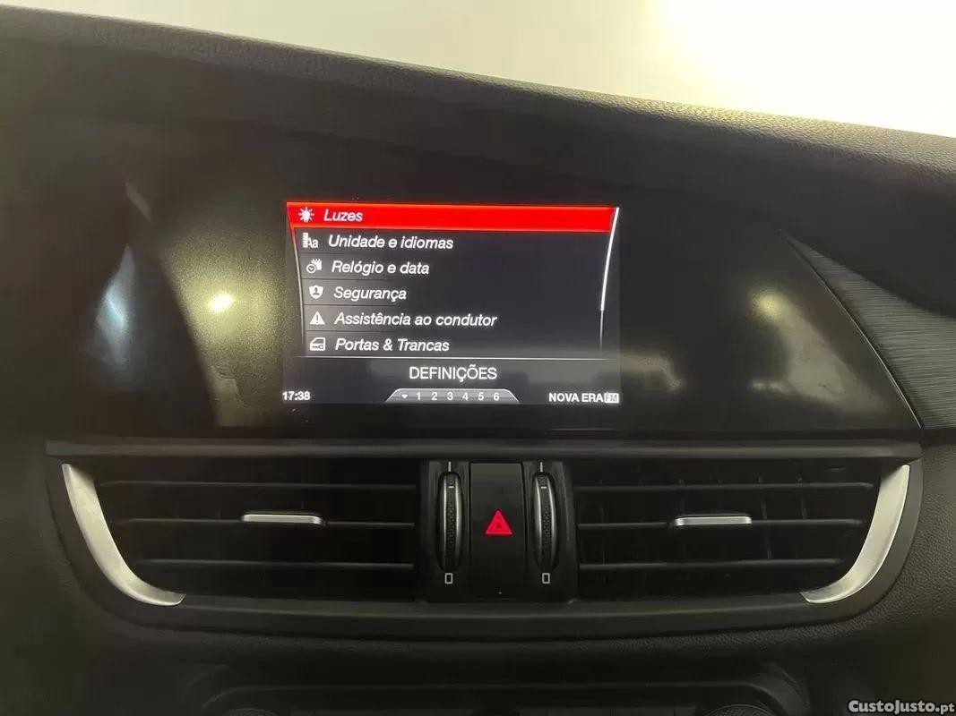 Alfa Romeo Giulia 2.2 d — fotografia 12