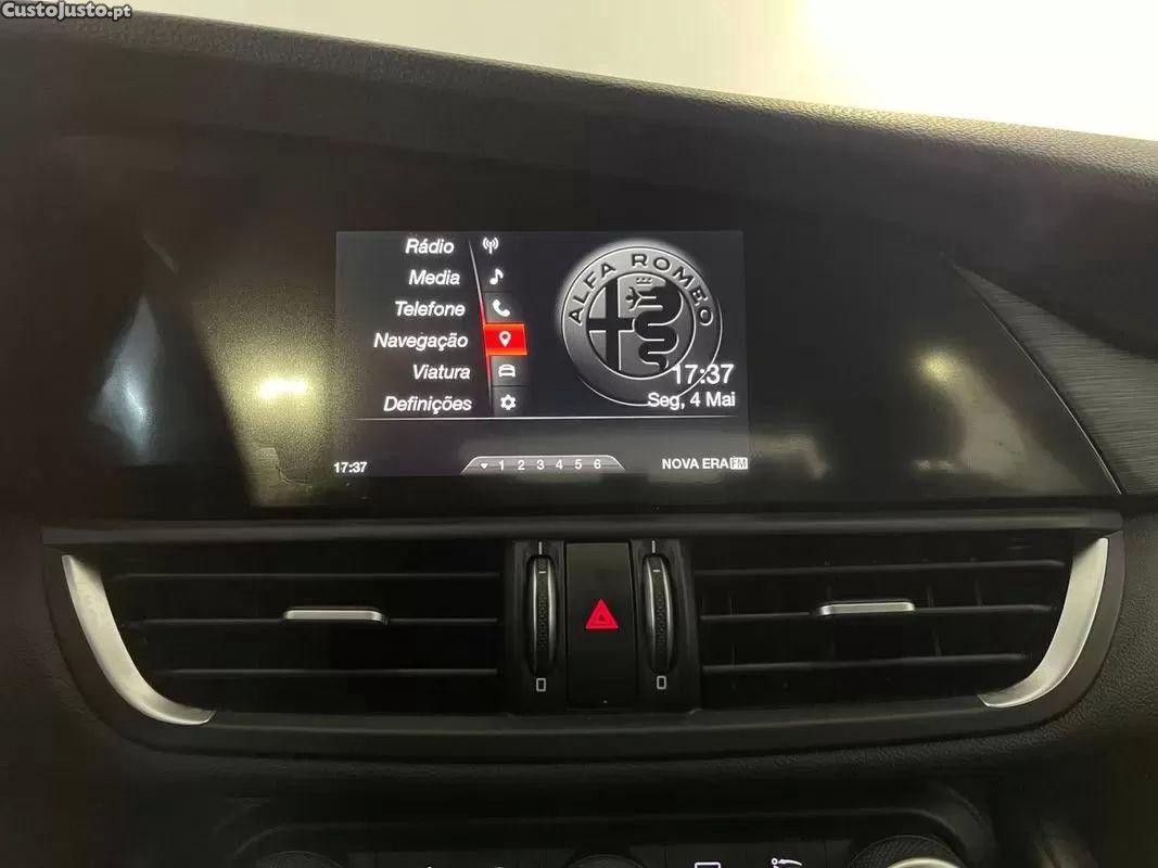 Alfa Romeo Giulia 2.2 d — fotografia 13