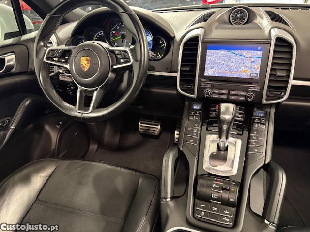 Porsche Cayenne S E-Hybrid Plug-in Platinium Edition — fotografia 4