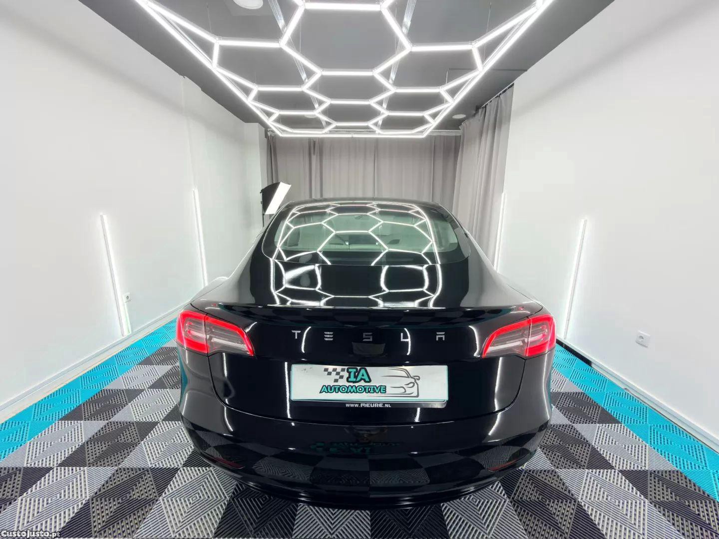 Tesla Model 3 Standard rwd plus — fotografia 16
