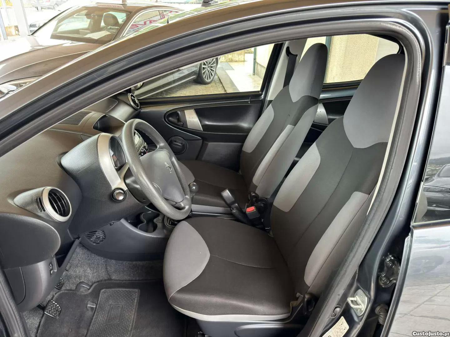 Peugeot 107 1.0 access — fotografia 9