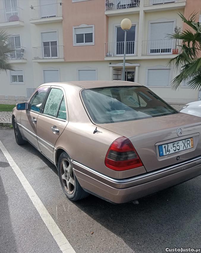 Mercedes-Benz C 200 D (202 120) Elegance — photo 2