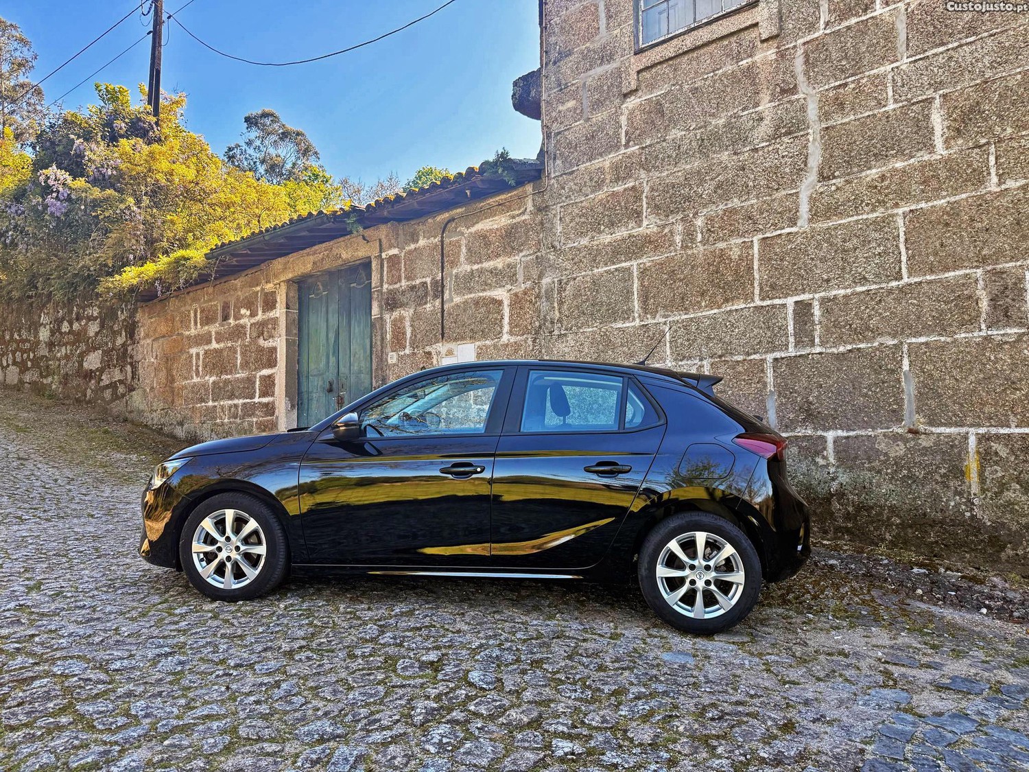 Opel Corsa 1.5 D Elegance — fotografia 16