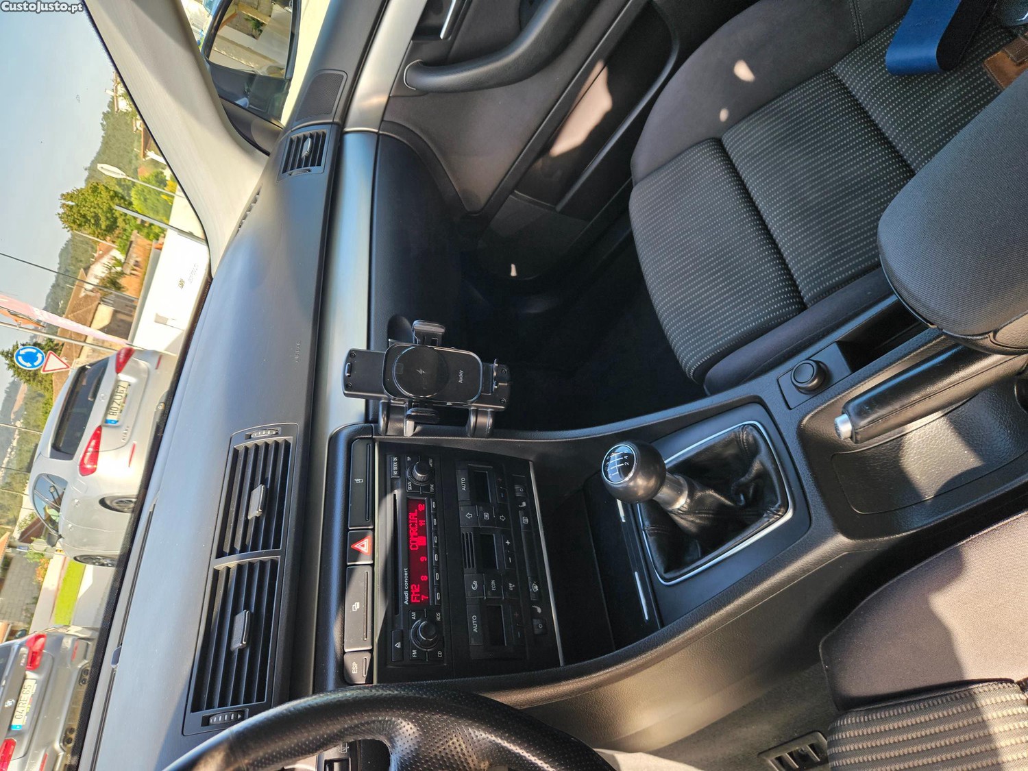 Audi A4 AVANT 2.0 TDI 140CV — fotografia 11
