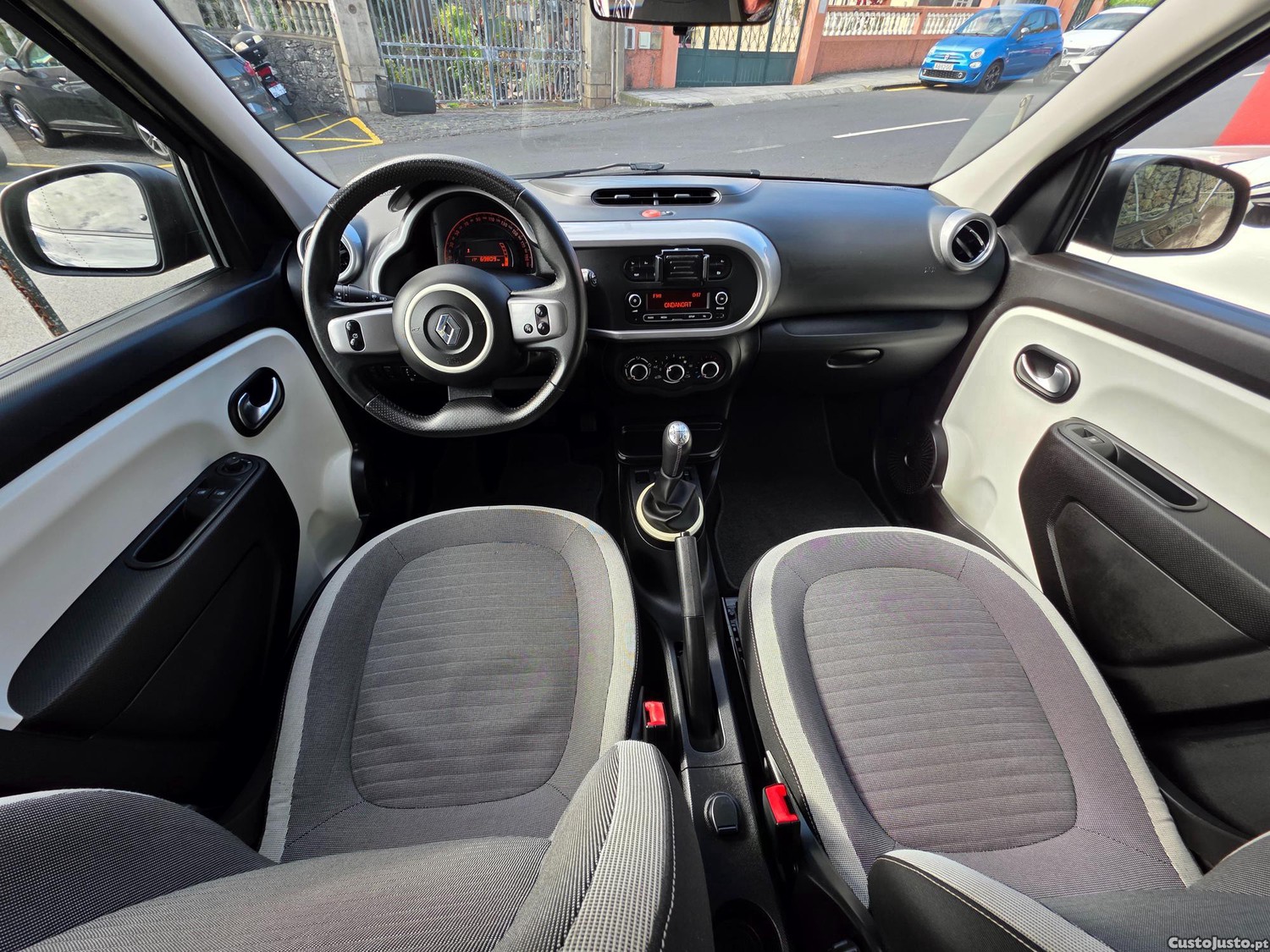 Renault Twingo 1.0 SCe 71cv — fotografia 17