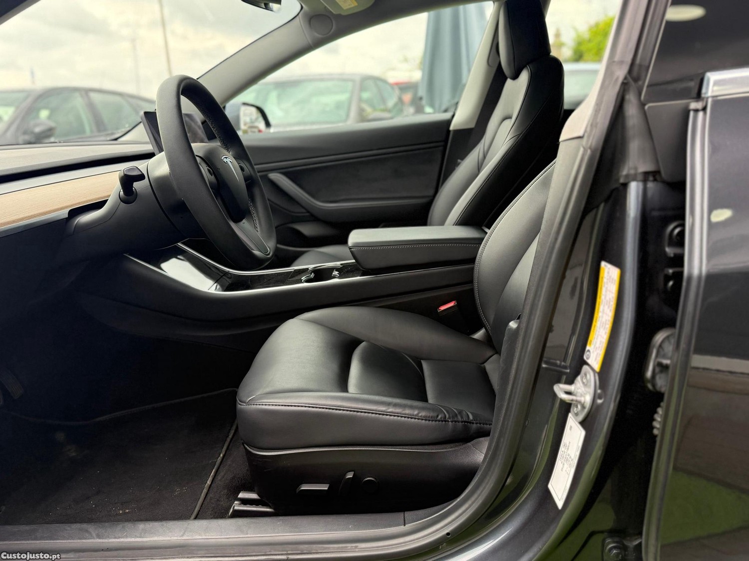Tesla Model 3 Long-Range Dual Motor AWD — fotografia 10