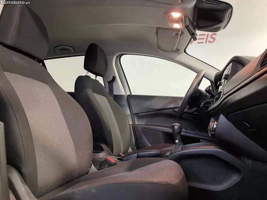Fiat Tipo 1.3 multijet city life — fotografia 14