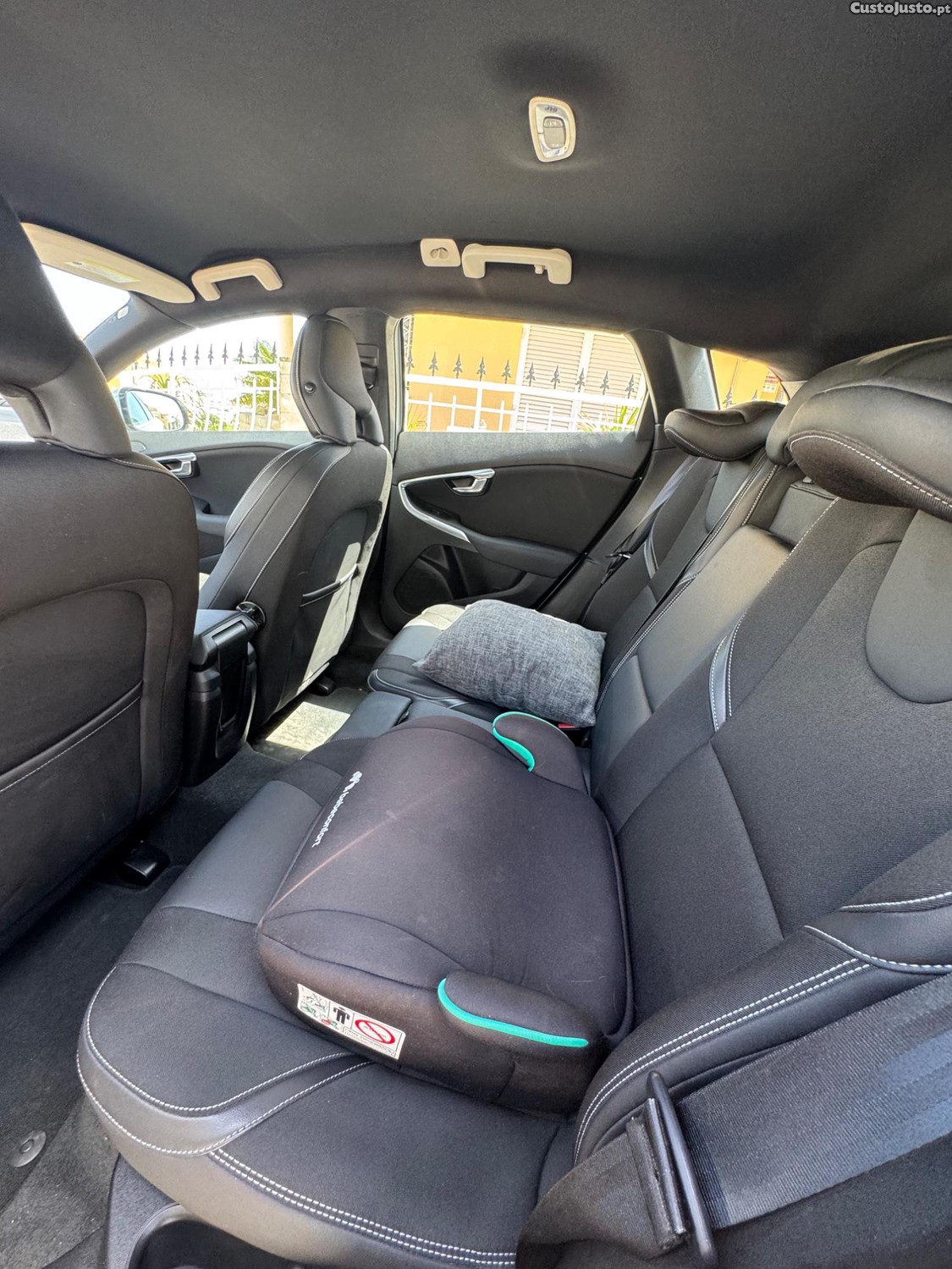 Volvo V40 1.6 Disel — fotografia 4