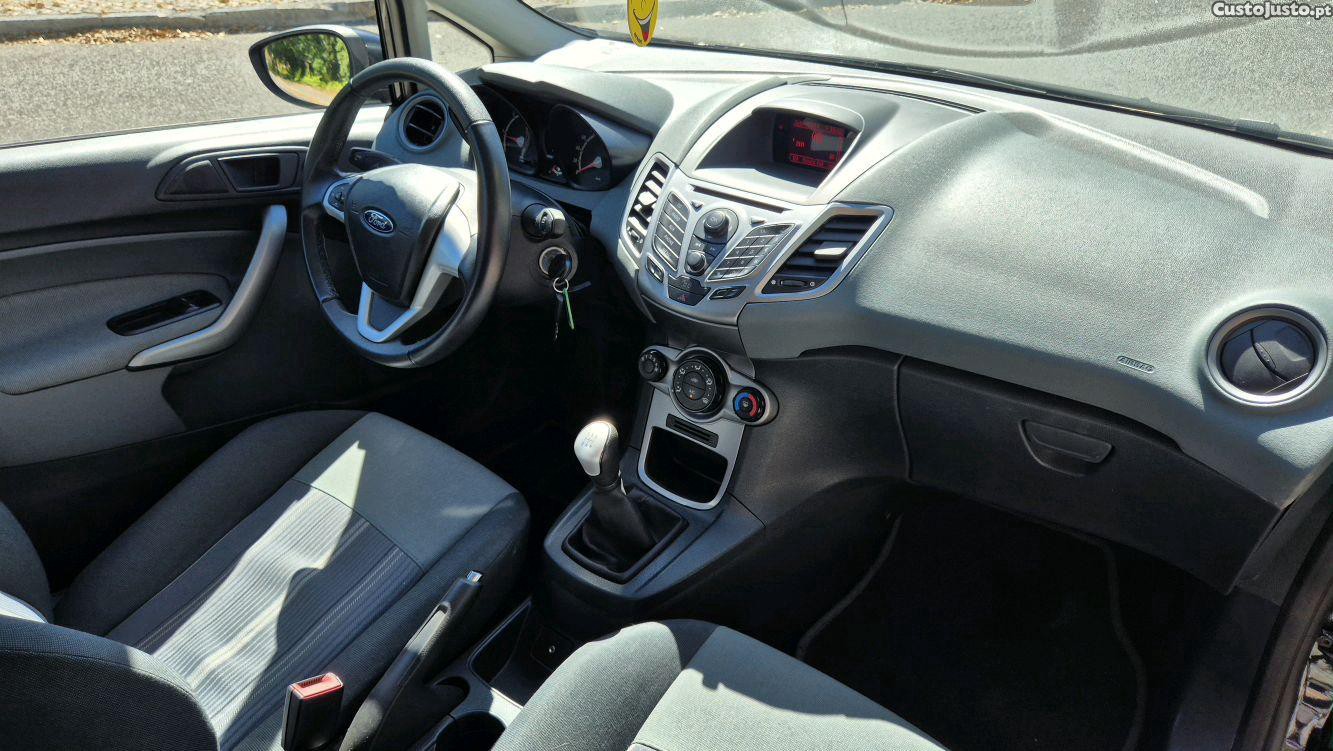 Ford Fiesta st 1.6 tdci — fotografia 5