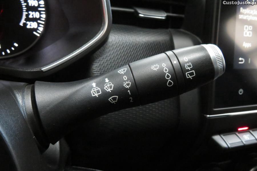 Renault Clio 1.0 TCe Intens — fotografia 11