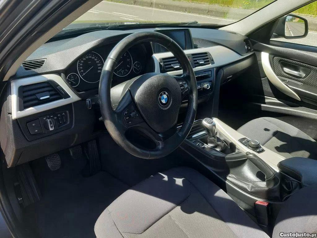 BMW 318 D touring line sport — fotografia 7